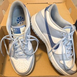 Nike Women's Pale Blue and White Low-Top Sneakers